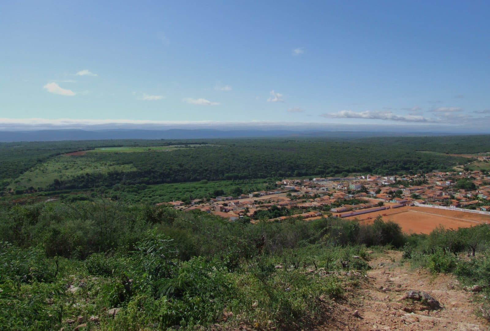Vista aérea de América Dourada, no sertão da Bahia